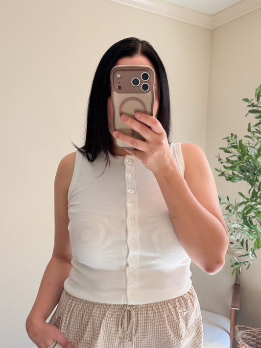 Effortless Basic Button Top