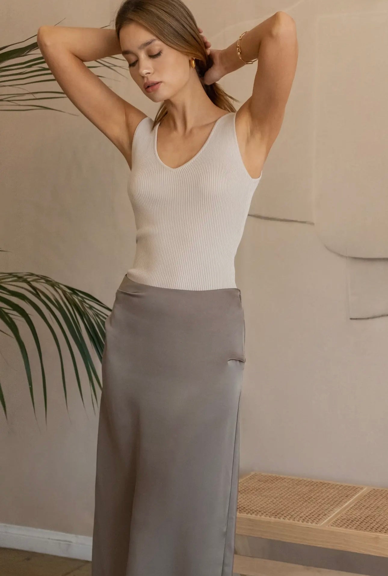Ribbed V-Neck Sleeveless Tank
